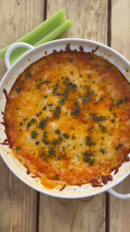 Easy Buffalo Chicken Dip