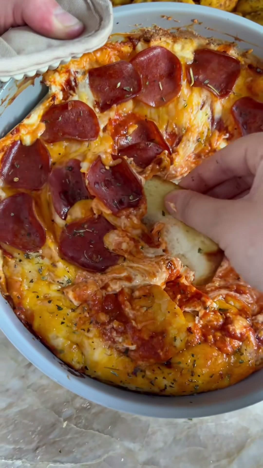 Creamy Pizza Dip