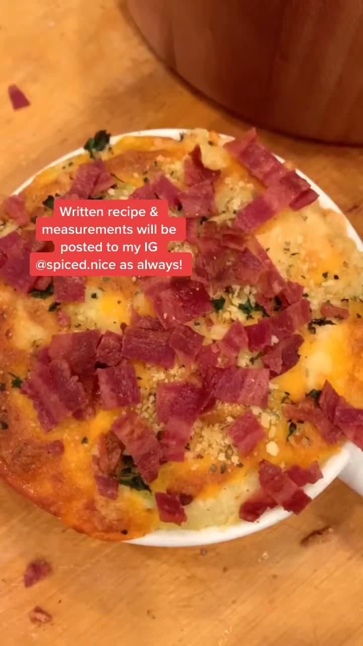 Creamy Mashed Potatoes with Cheese and Herbs