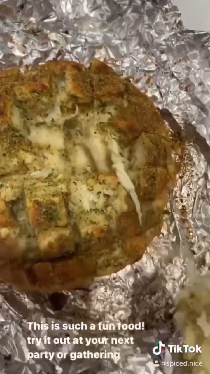 Garlic Cheesy Pull-Apart Bread with Za'atar